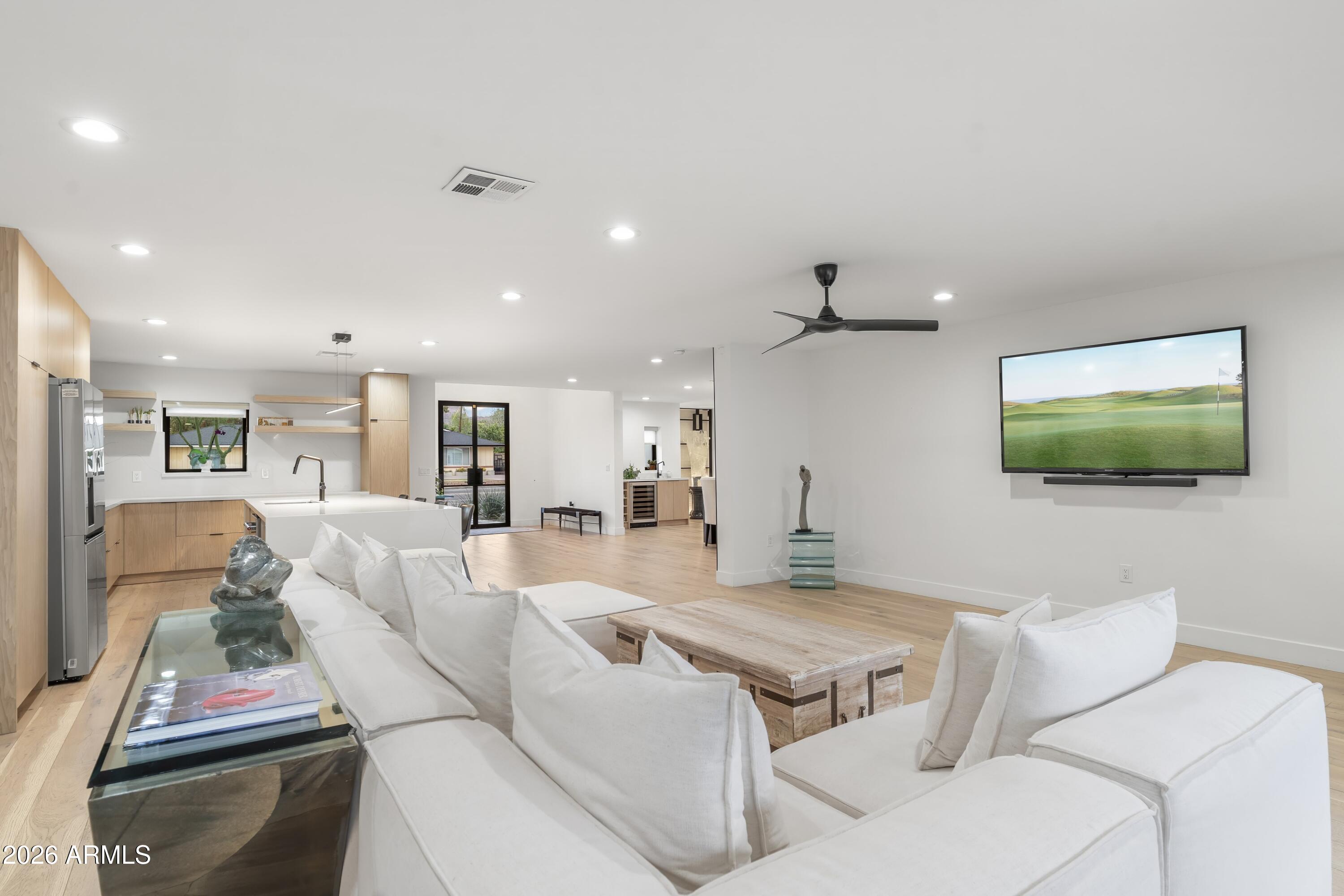 4639 East Osborn Road Phoenix, AZ 85018 - Photo 17 of 58 032_Living Room