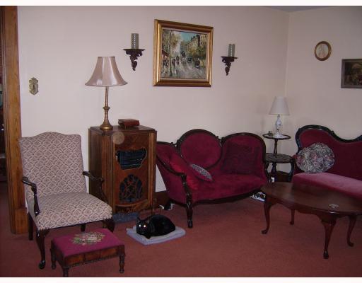 4001 Bushy Run Road Jeannette, PA 15644 - Photo 8 of 18 Living Room.