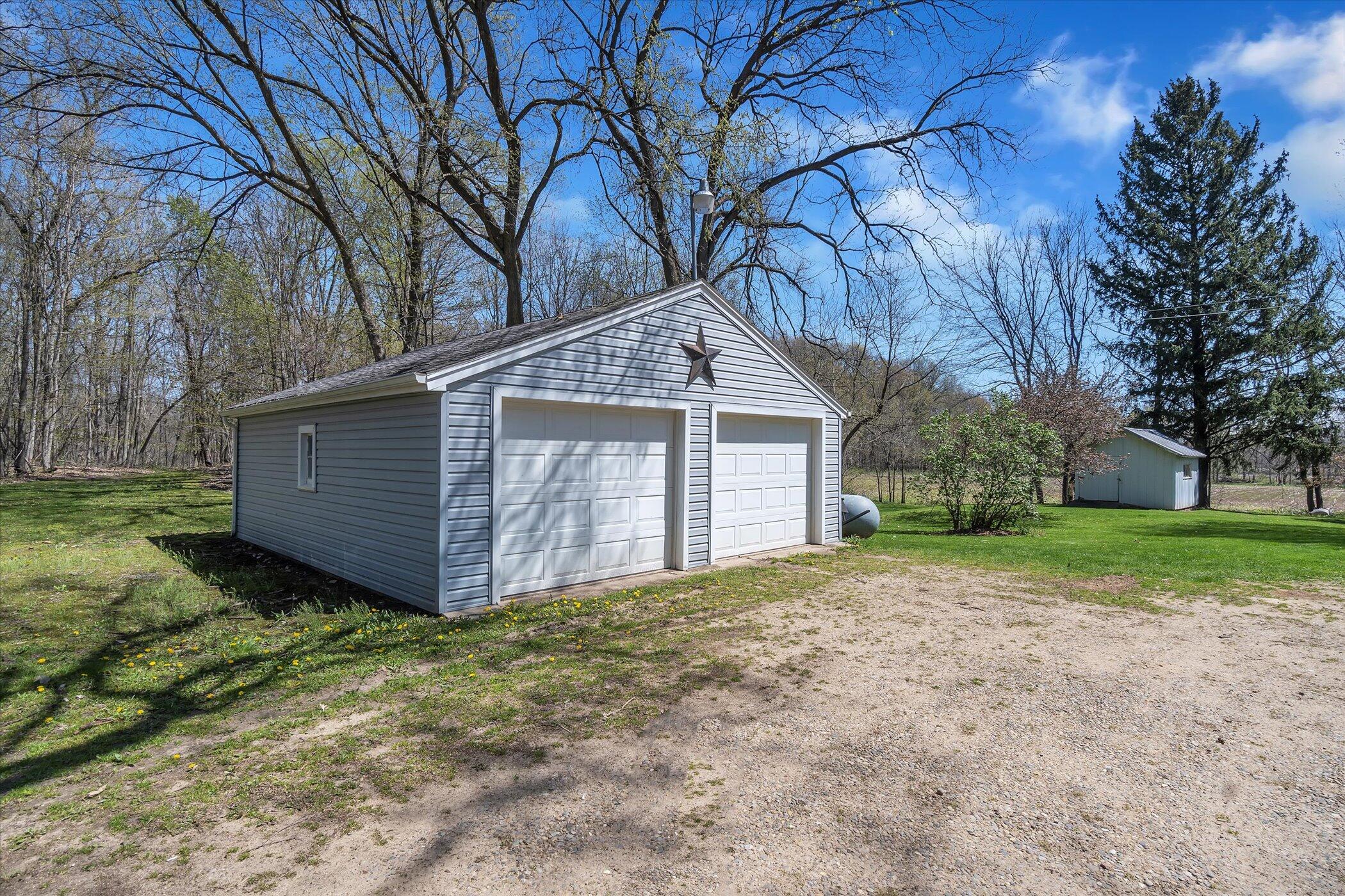 10694 Crawford Road Springport, MI 49284 - Photo 31 of 37 40-10694-Crawford-WindowStill-Real-Estat