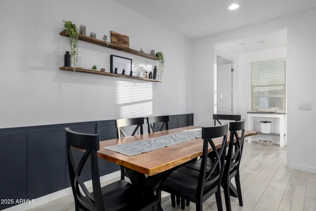 $2,600 | 4352 North 91st Glen, Phoenix, AZ 85037