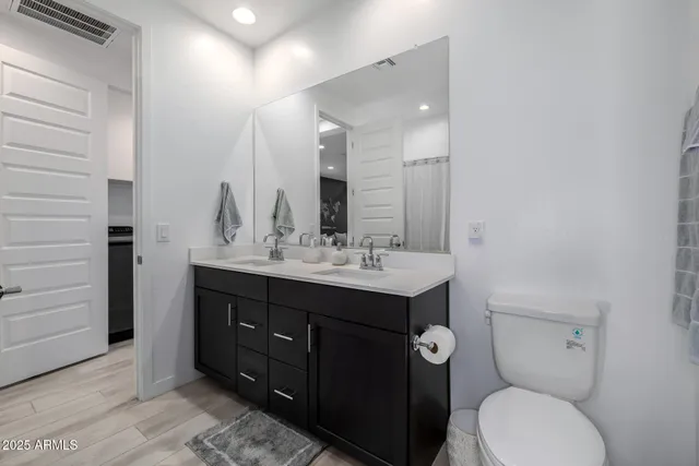 $2,600 | 4352 North 91st Glen, Phoenix, AZ 85037