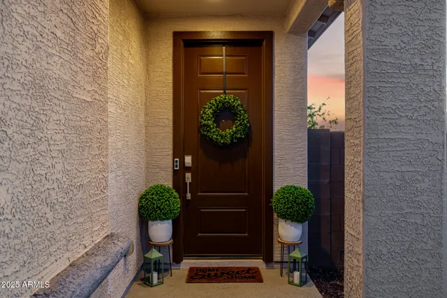 $2,600 | 4352 North 91st Glen, Phoenix, AZ 85037