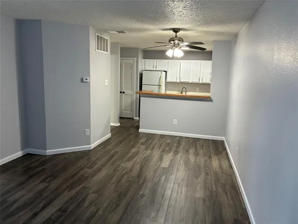 $1,350 | 6108 Abrams Road, Unit 306, Dallas, TX 75231