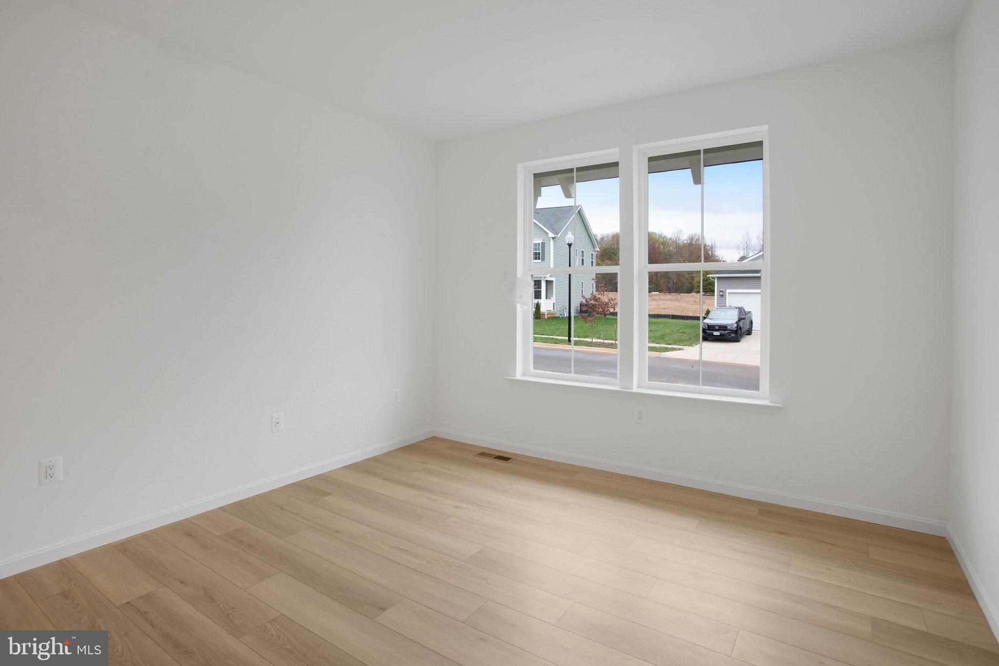 2005 Divot Drive Culpeper, VA 22701 - Photo 5 of 46 an empty room with a window