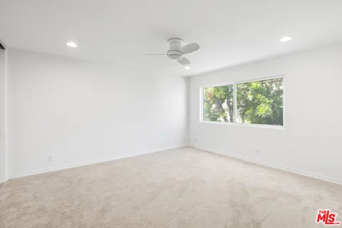 $599,000 | 18333 Hatteras Street, Unit 77, Tarzana, CA 91356