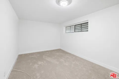 $599,000 | 18333 Hatteras Street, Unit 77, Tarzana, CA 91356