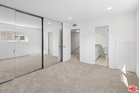 $599,000 | 18333 Hatteras Street, Unit 77, Tarzana, CA 91356