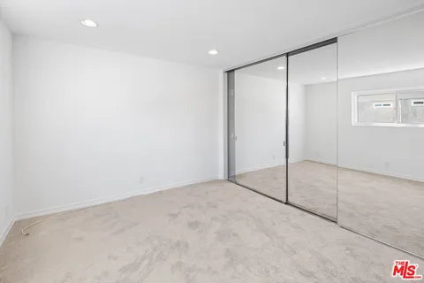 $599,000 | 18333 Hatteras Street, Unit 77, Tarzana, CA 91356