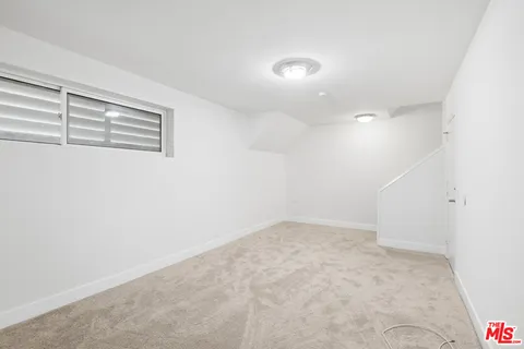 $599,000 | 18333 Hatteras Street, Unit 77, Tarzana, CA 91356