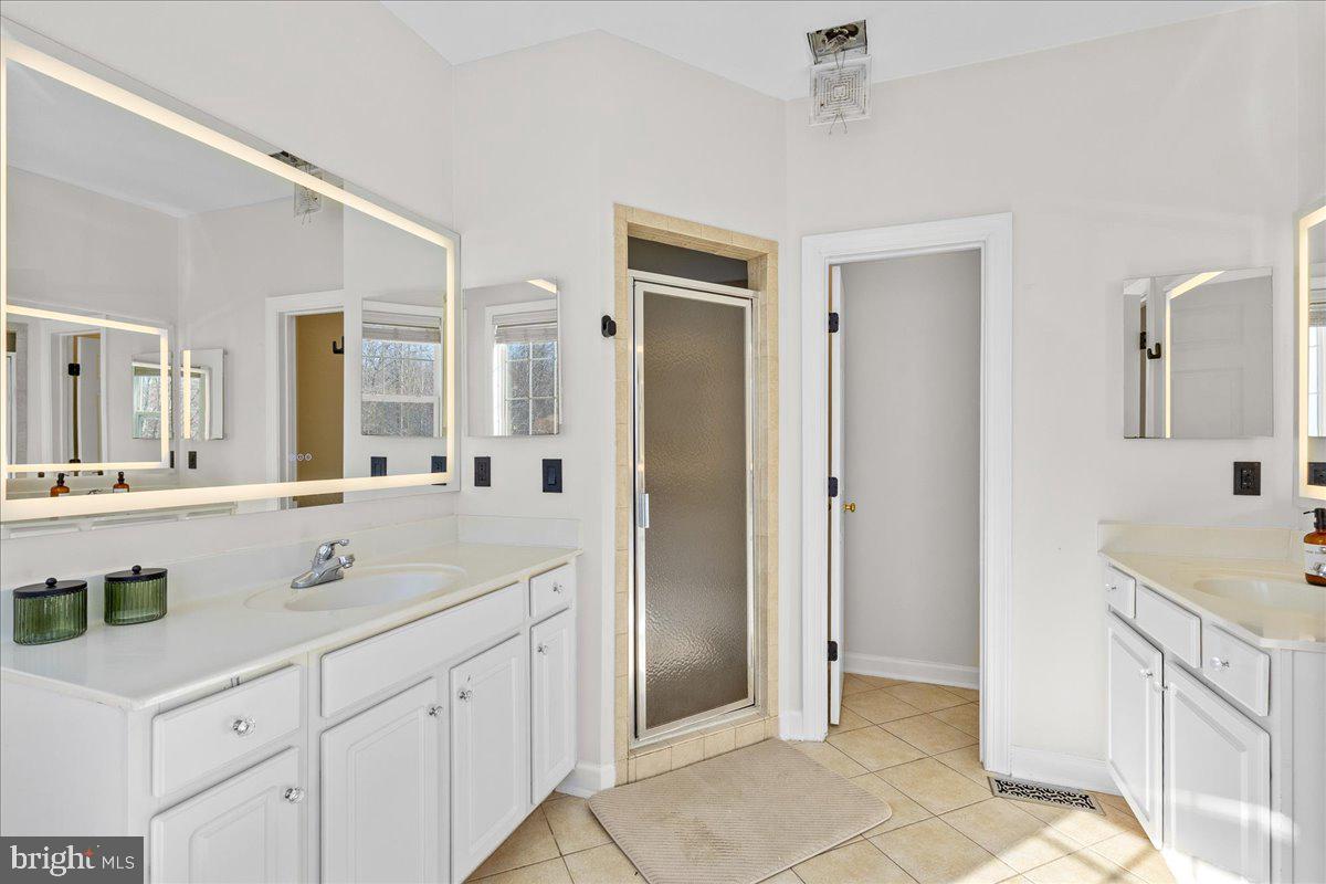 2206 Green Ginger Circle Accokeek, MD 20607 - Photo 34 of 45 Dual Vanities
