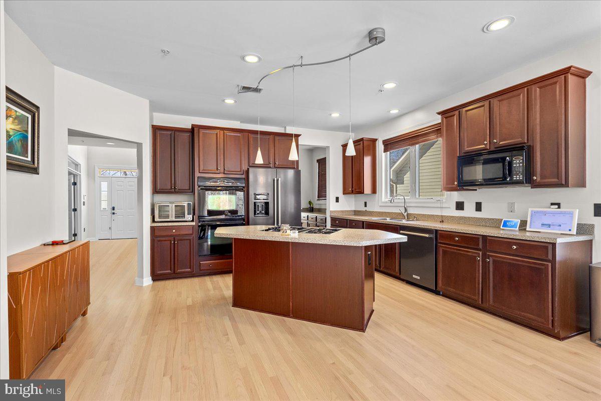 2206 Green Ginger Circle Accokeek, MD 20607 - Photo 7 of 45 Spacious Kitchen