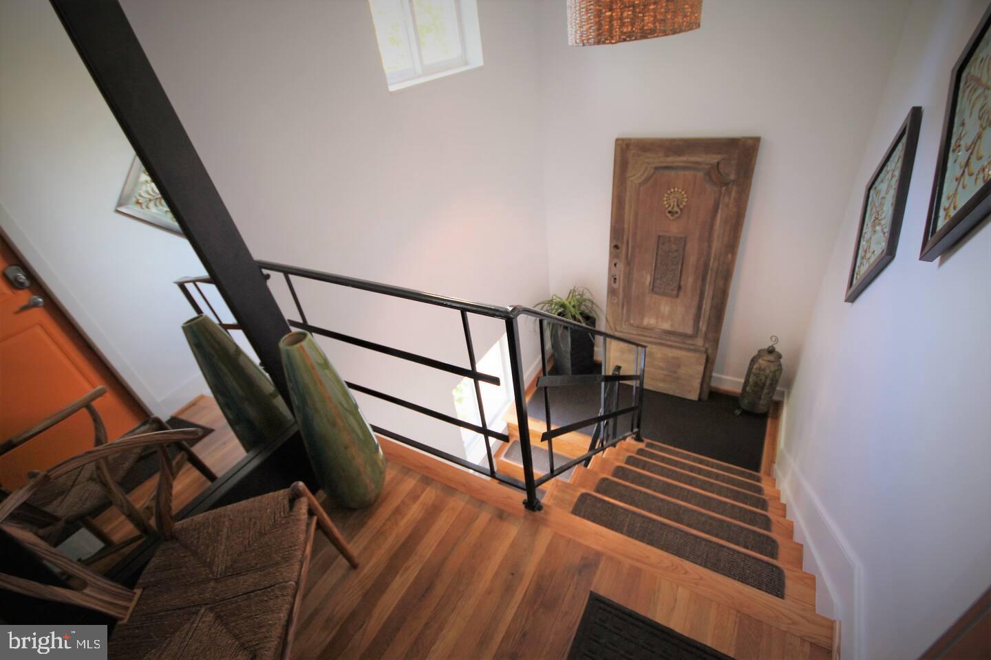 4118 18th Road North Arlington, VA 22207 - Photo 16 of 48 a view of entryway