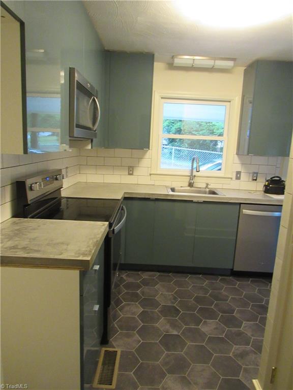 1158 North Old 52 Road King, NC 27021 - Photo 13 of 30