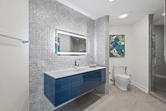 $2,699,000 | 2110 Pfingsten Road, Northbrook, IL 60062