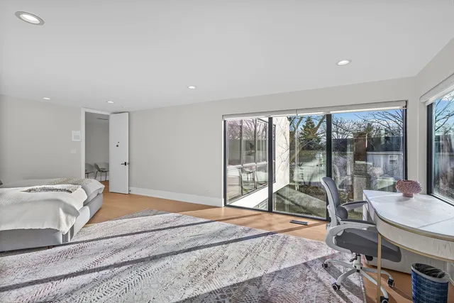 $2,699,000 | 2110 Pfingsten Road, Northbrook, IL 60062