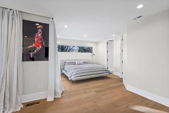 $2,699,000 | 2110 Pfingsten Road, Northbrook, IL 60062