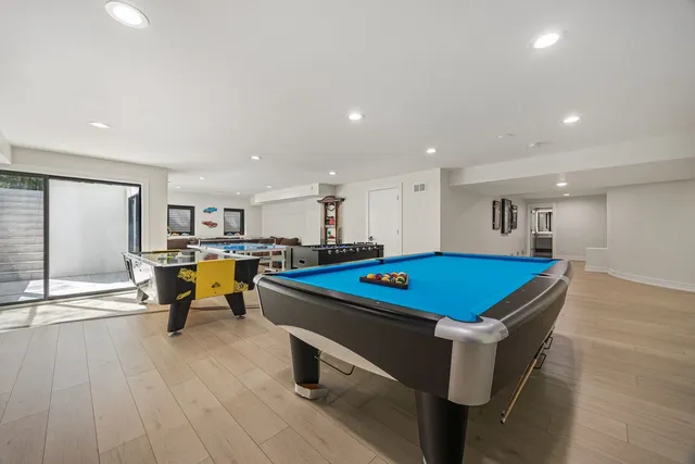 $2,699,000 | 2110 Pfingsten Road, Northbrook, IL 60062