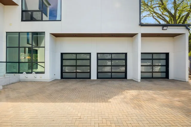 $2,699,000 | 2110 Pfingsten Road, Northbrook, IL 60062