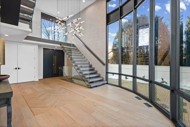 $2,699,000 | 2110 Pfingsten Road, Northbrook, IL 60062