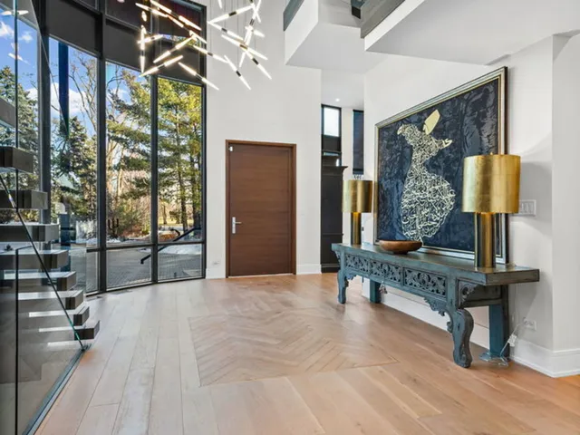 $2,699,000 | 2110 Pfingsten Road, Northbrook, IL 60062