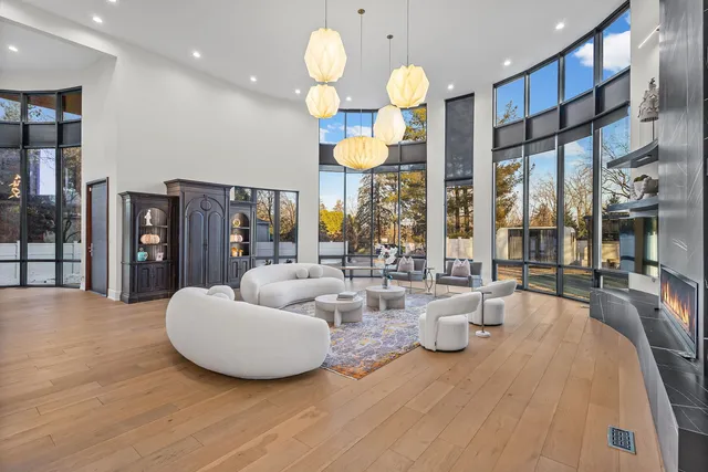 $2,699,000 | 2110 Pfingsten Road, Northbrook, IL 60062