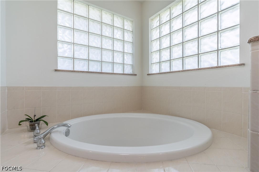 3054 44th Street Southwest Naples, FL 34116 - Photo 5 of 45