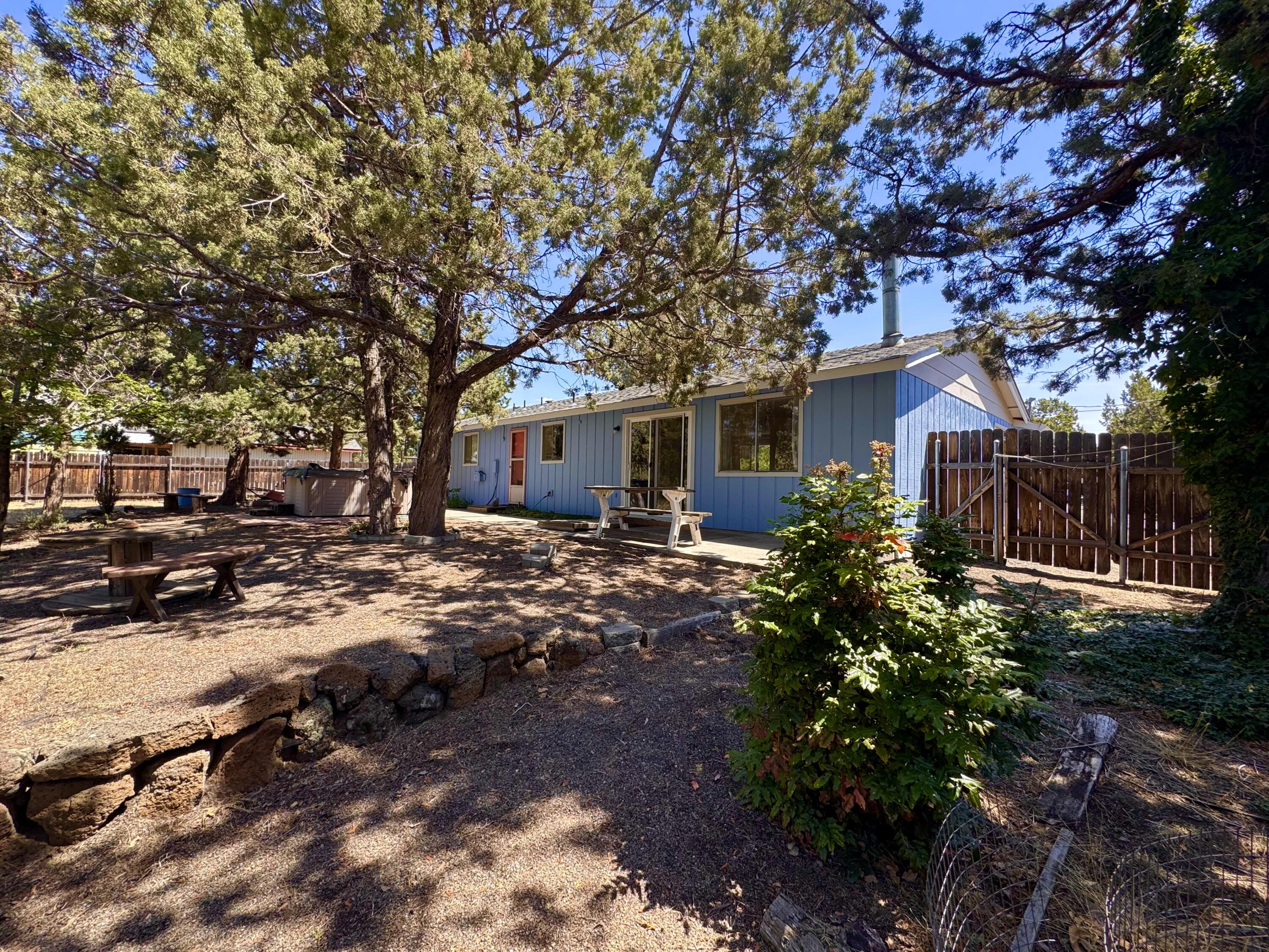 63421 Vogt Road Bend, OR 97701 - Photo 16 of 18