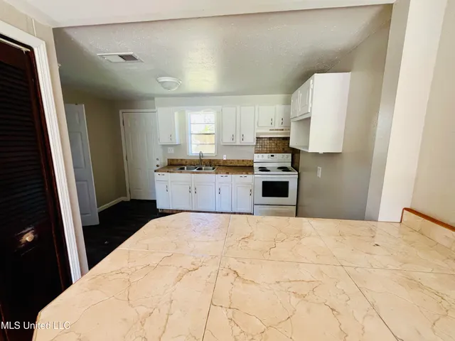 $129,900 | 3010 Martin Street, Pascagoula, MS 39581