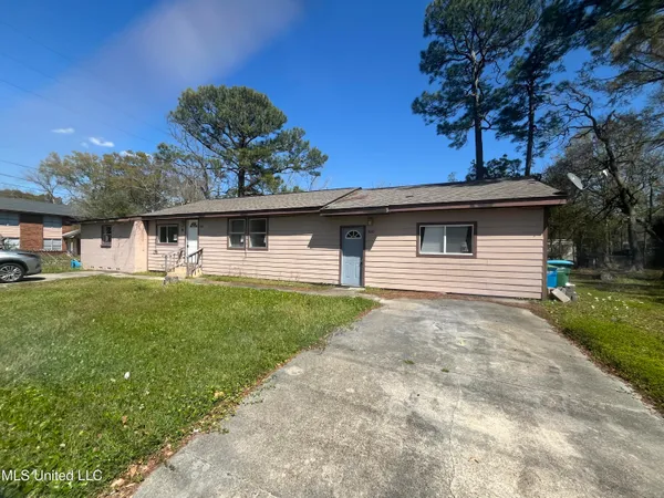 $129,900 | 3010 Martin Street, Pascagoula, MS 39581