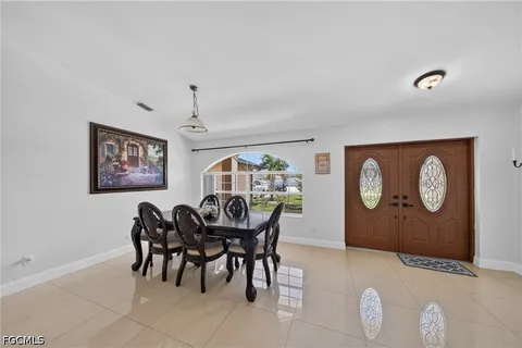 $365,000 | 622 Southeast 10th Avenue, Cape Coral, FL 33990