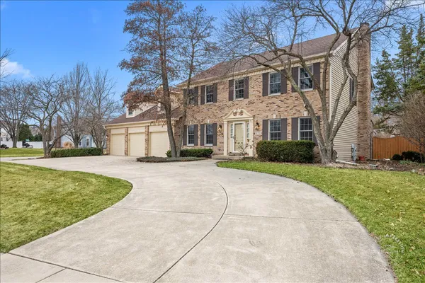 $675,000 | 979 Millview Drive, Batavia, IL 60510
