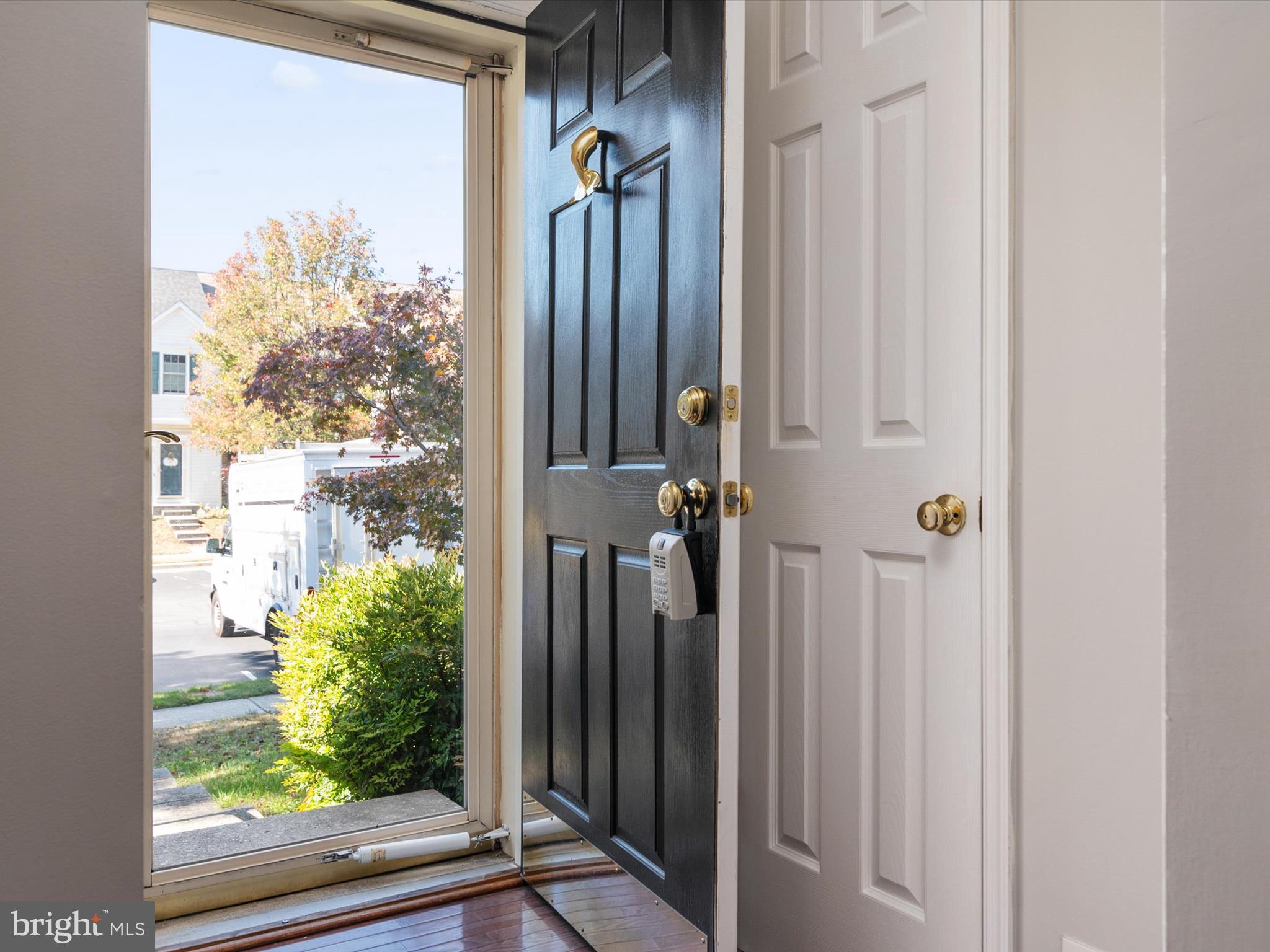 8107 Gray Stone Lane Pasadena, MD 21122 - Photo 4 of 34