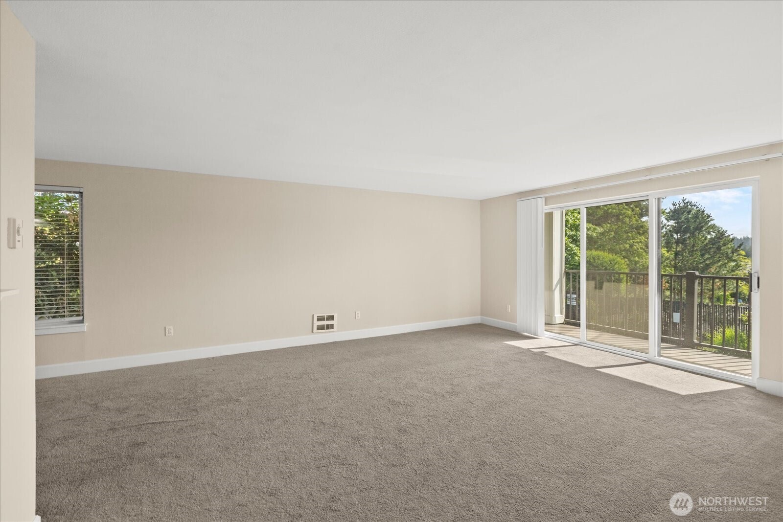 8017 234th Street Southwest, Unit 317 Edmonds, WA 98026 - Photo 4 of 39