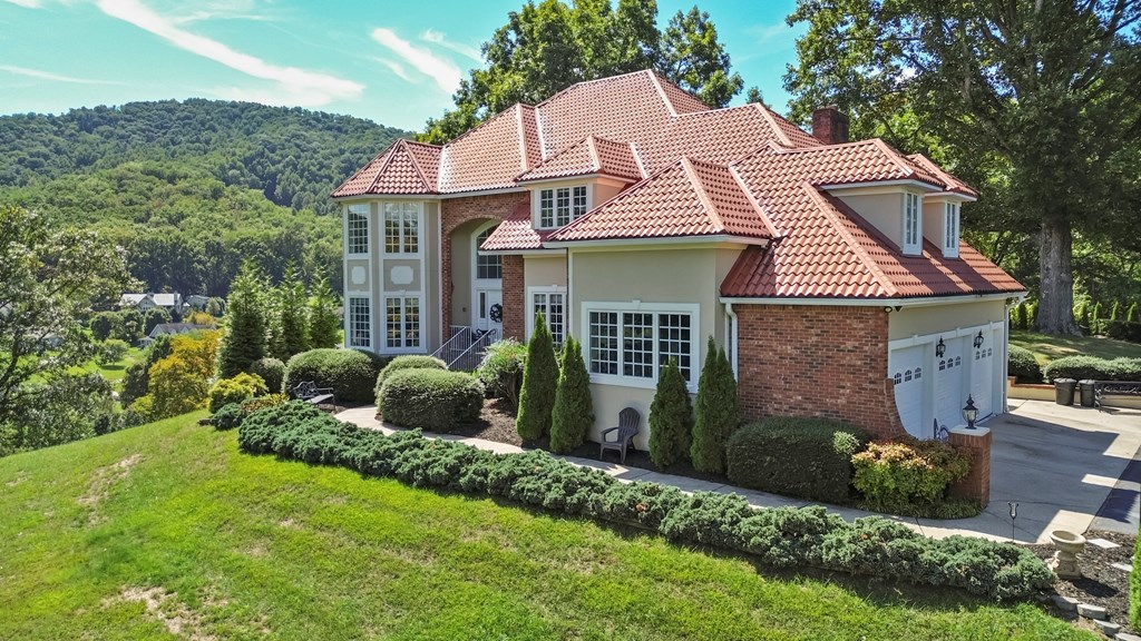 94 Patton Hill Road Franklin, NC 28734 - Photo 6 of 62