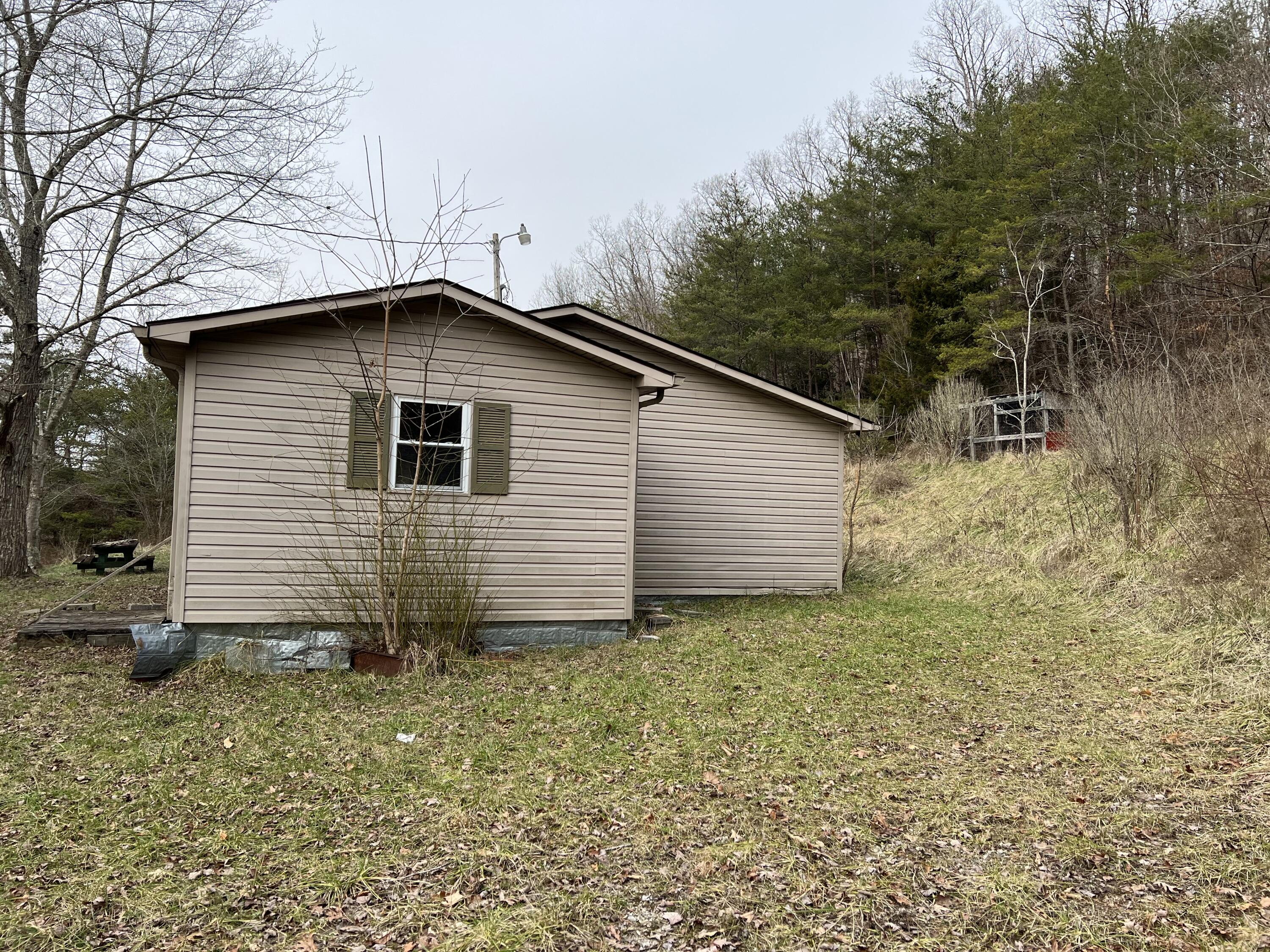 278 Old State Road Mount Vernon, KY 40456 - Photo 2 of 10 IMG_1580
