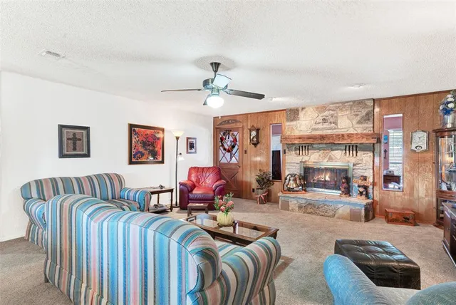 $1,200,000 | 9224 County Road 915, Godley, TX 76044