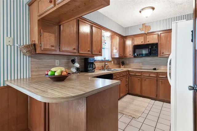 $1,200,000 | 9224 County Road 915, Godley, TX 76044