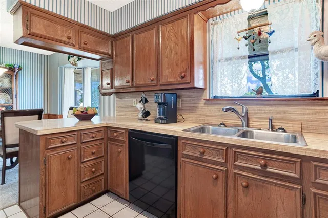 $1,200,000 | 9224 County Road 915, Godley, TX 76044