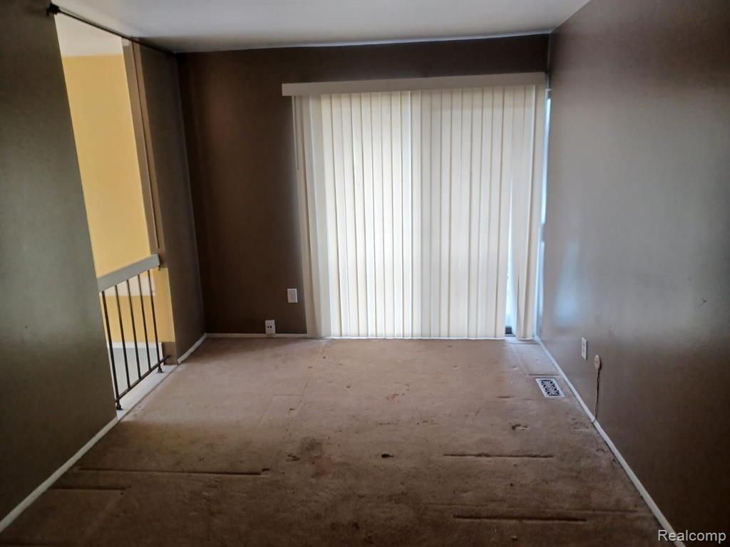 14091 Jackson Street Taylor, MI 48180 - Photo 4 of 17