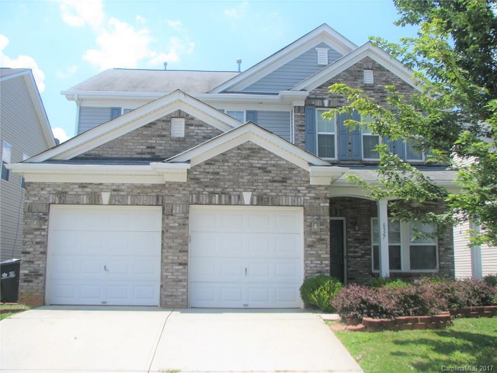 6527 Ridgeview Commons Drive Charlotte, NC 28269 - Photo 1 of 19 Gallery Image 1