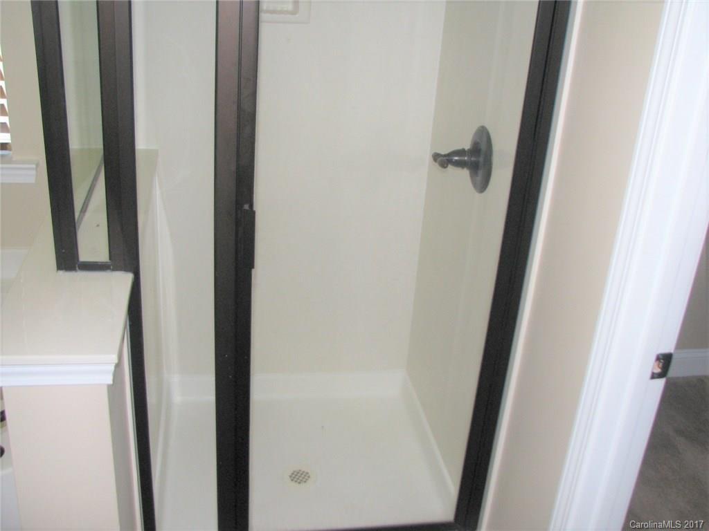 6527 Ridgeview Commons Drive Charlotte, NC 28269 - Photo 14 of 19 Gallery Image 14