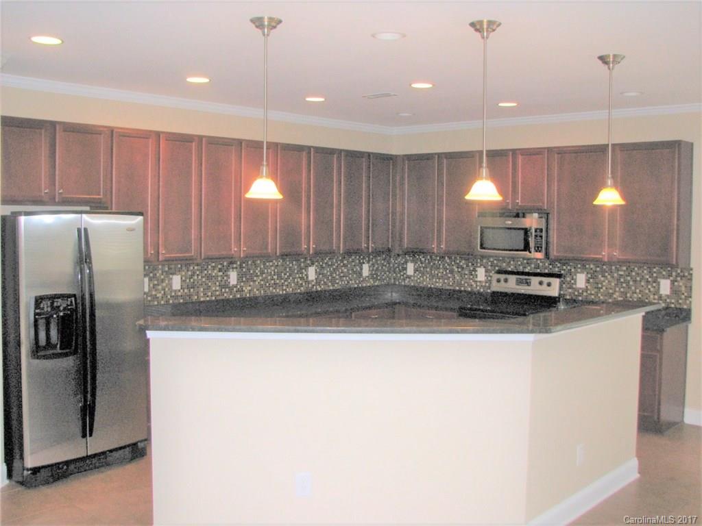 6527 Ridgeview Commons Drive Charlotte, NC 28269 - Photo 7 of 19 Gallery Image 7