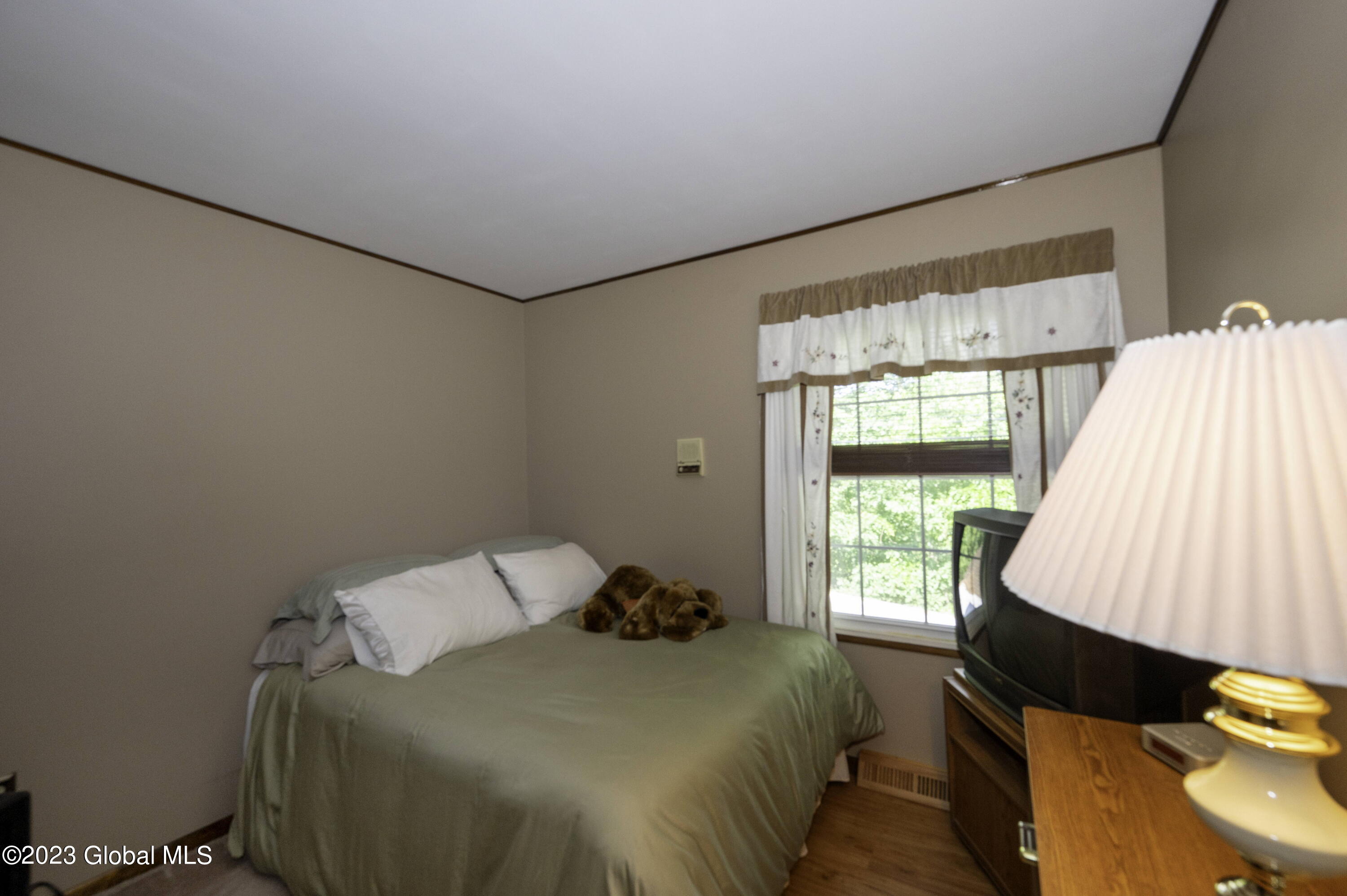 27 Round Table Road Saratoga Springs, NY 12866 - Photo 22 of 47 3rd bedroom