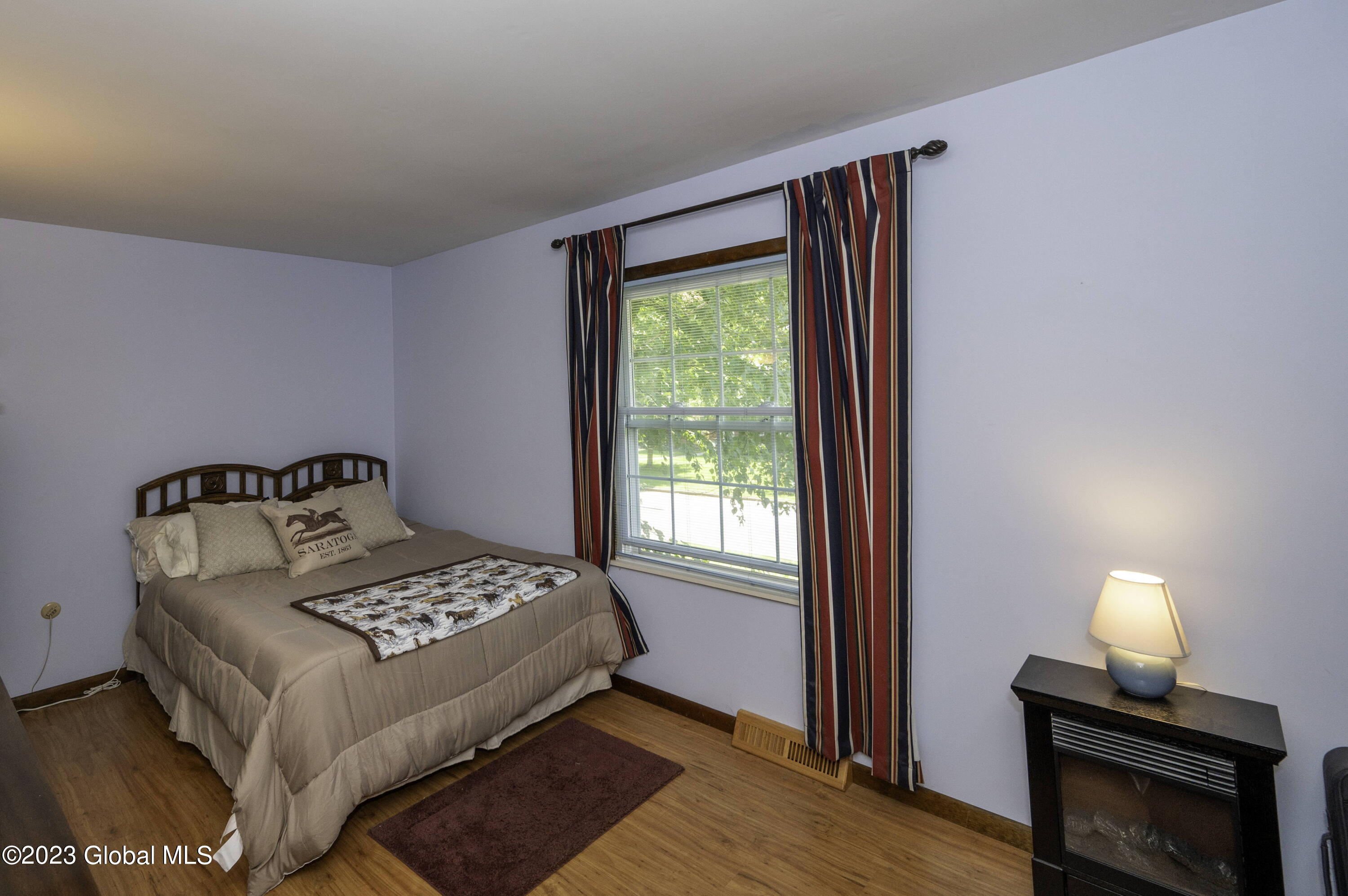 27 Round Table Road Saratoga Springs, NY 12866 - Photo 25 of 47 2nd bedroom