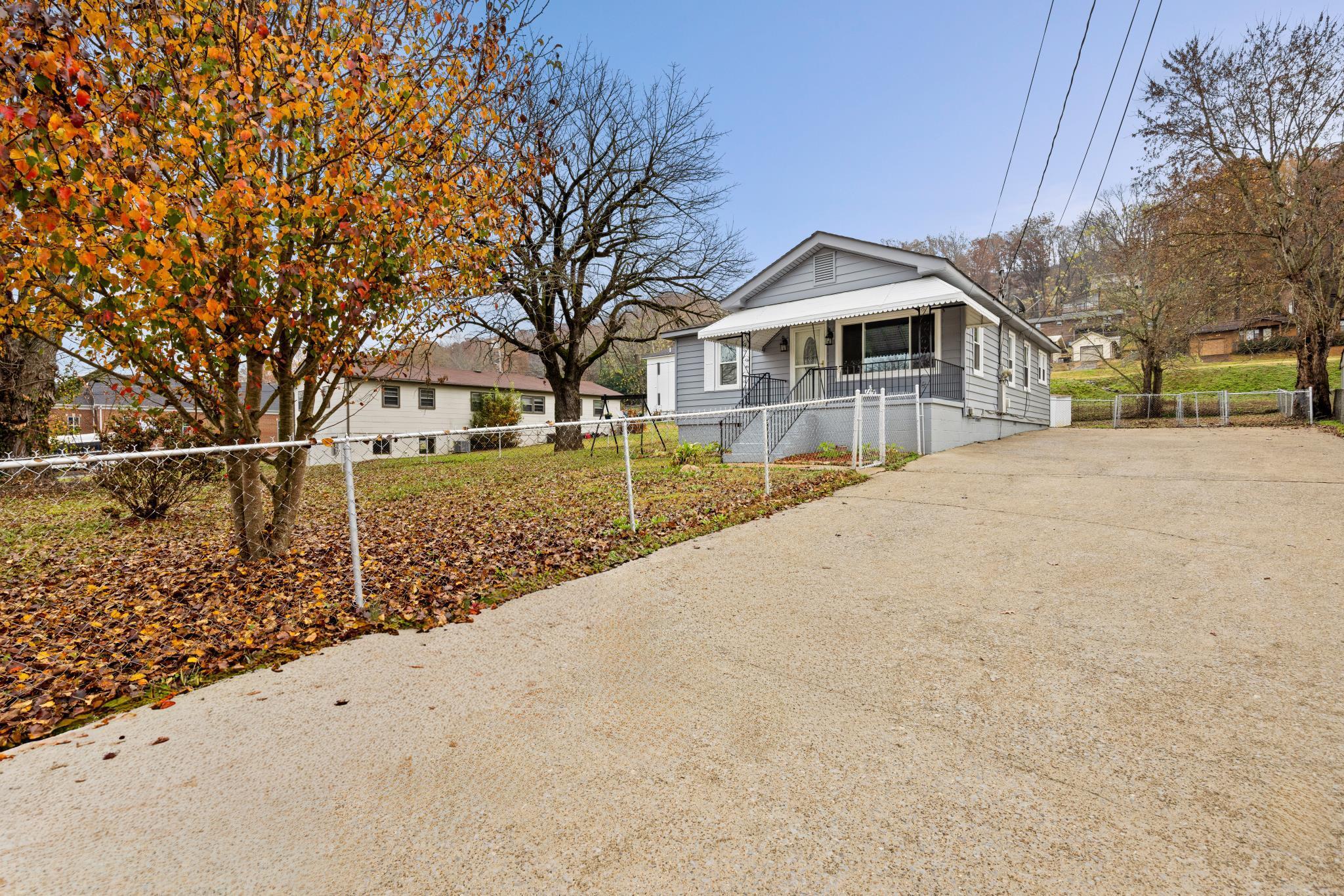 405 Andrews Street Rossville, GA 30741 - Photo 2 of 21 Andrews
