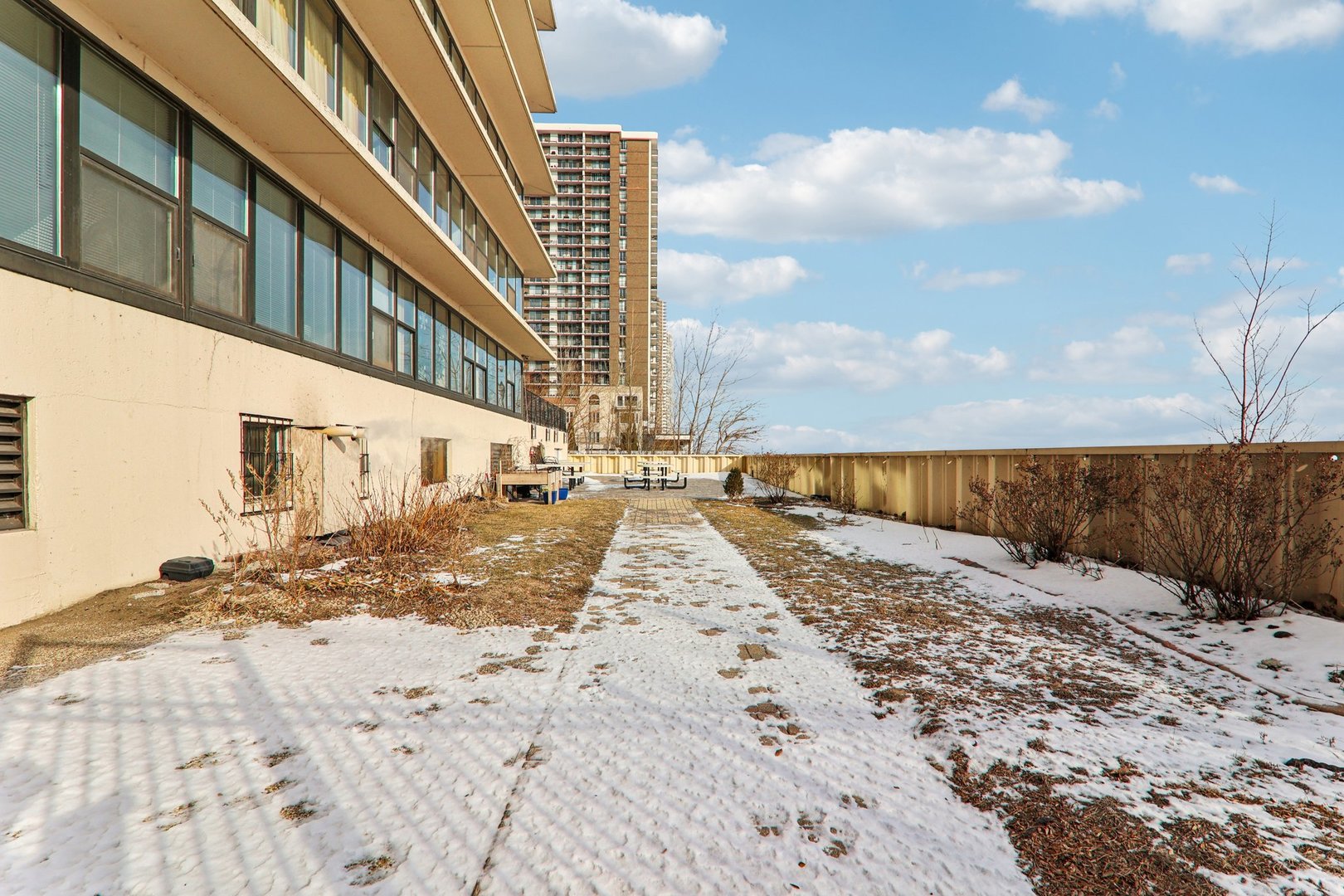 5801 North Sheridan Road, Unit 3D Chicago, IL 60660 - Photo 24 of 28