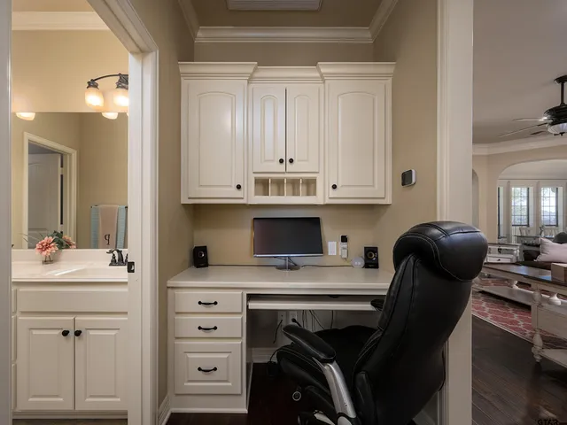 $485,000 | 19560 Sandhill Lane, Flint, TX 75762