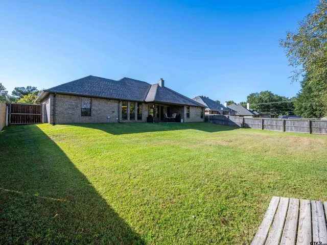 $485,000 | 19560 Sandhill Lane, Flint, TX 75762