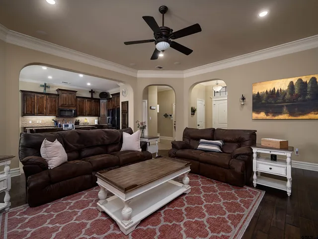 $485,000 | 19560 Sandhill Lane, Flint, TX 75762