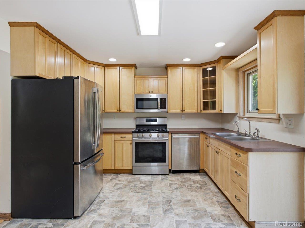2861 Church Road Columbus, MI 48063 - Photo 13 of 46 12-2861 Church Rd (12).jpg